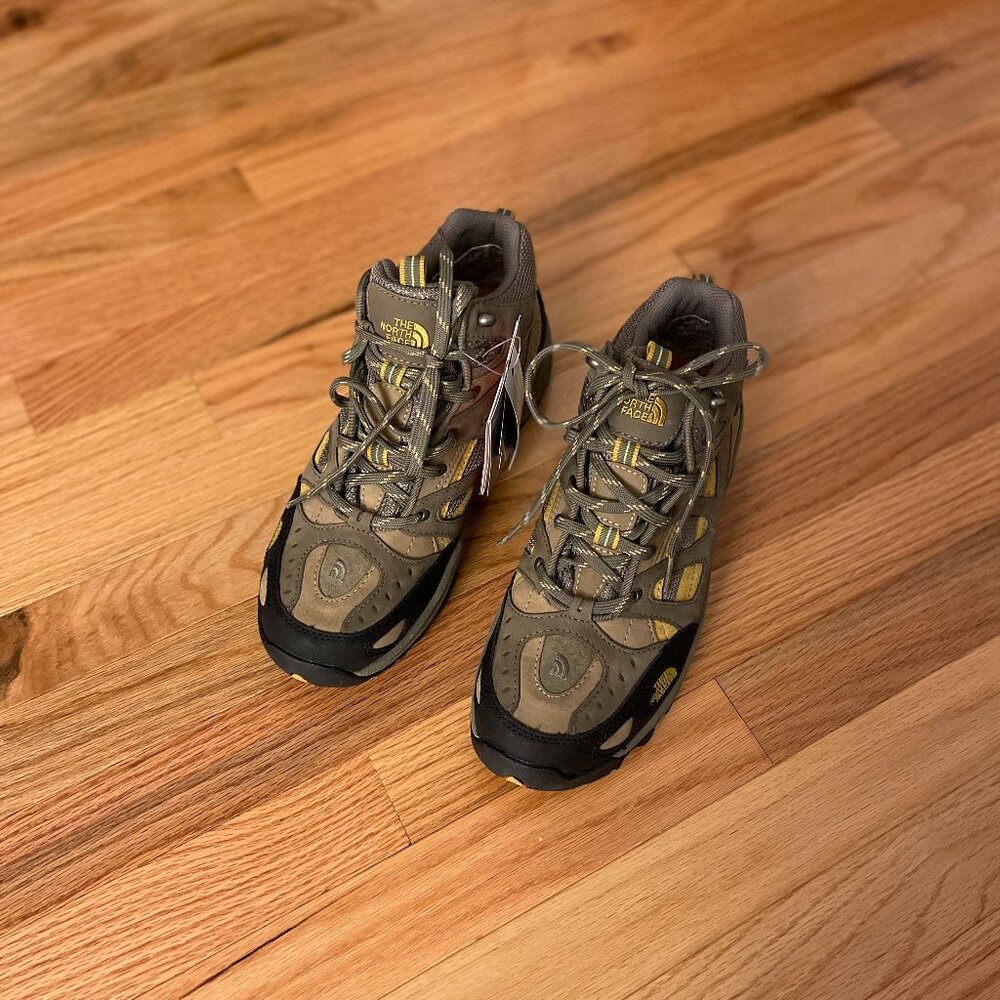 Men's 8 1/2 The North Face Multisport Shoes